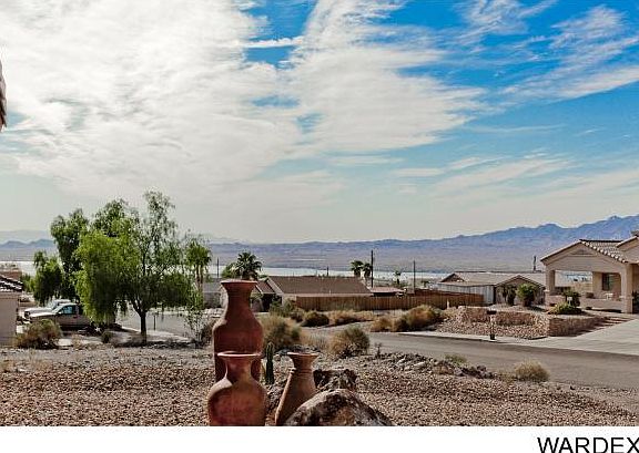 3rd image of 2610 Palisades Dr