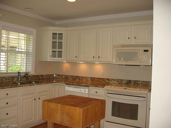 5th image of 103 B Seaview Street