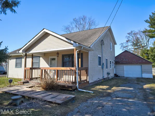 4196 Bristolwood Dr, Flint, MI 48507