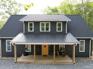 220 Mulberry Cir, Brevard, NC 28712