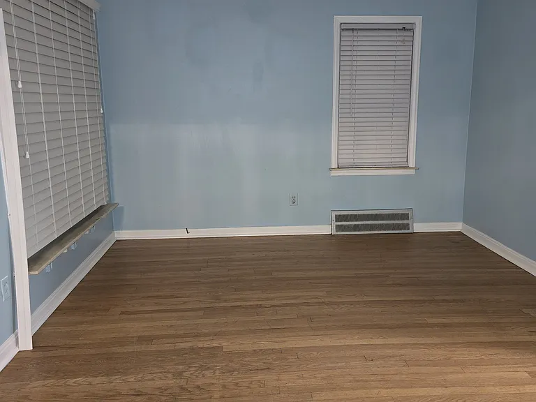 18676 Shiawassee Dr #2 — Photo 3