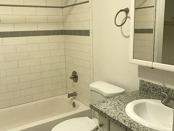 5th image of 2519 H St APT 02