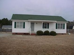 589 Chinaberry Ln, Angier, NC 27501