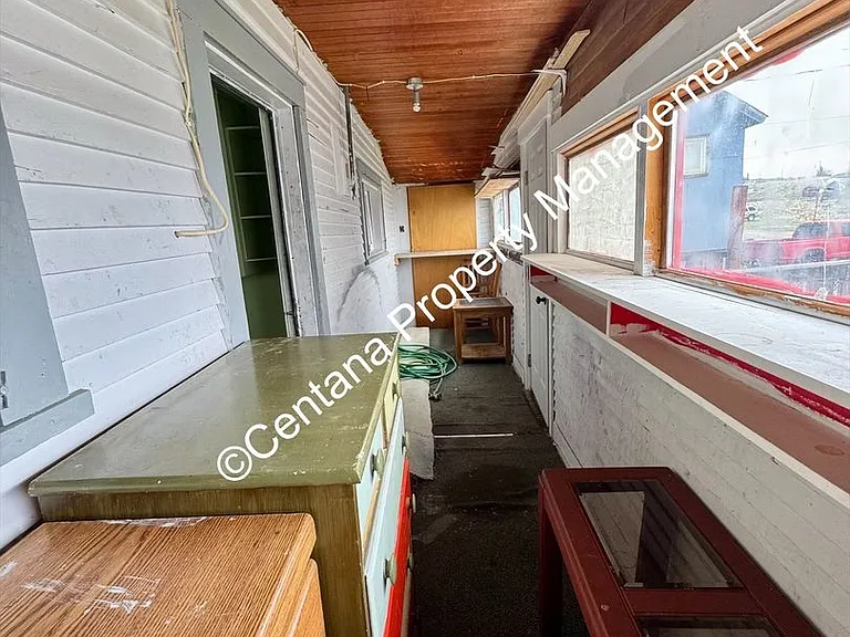 330 W Daly St — Photo 22