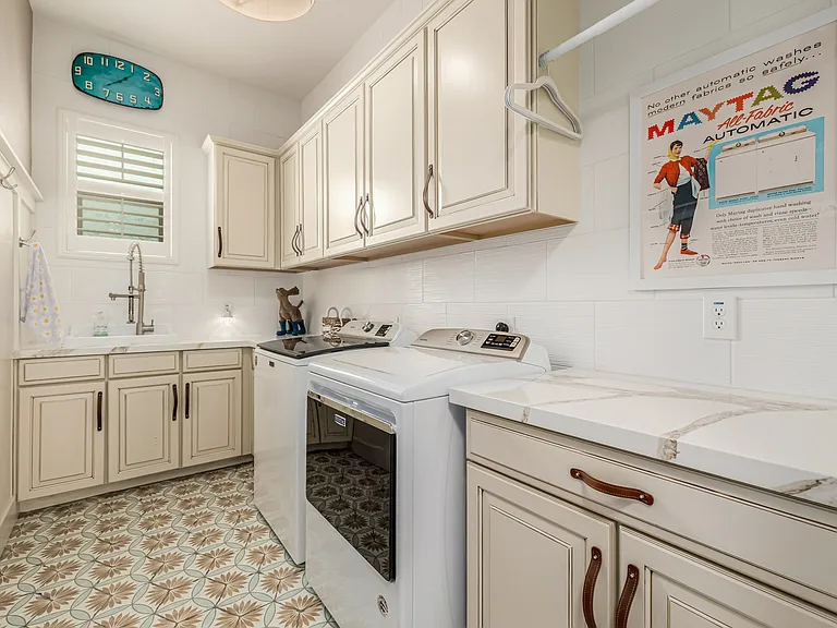 9362 W Sands Dr — Photo 31
