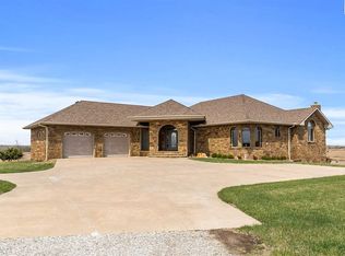 18101 S Whiteside Rd, Hutchinson, KS 67570