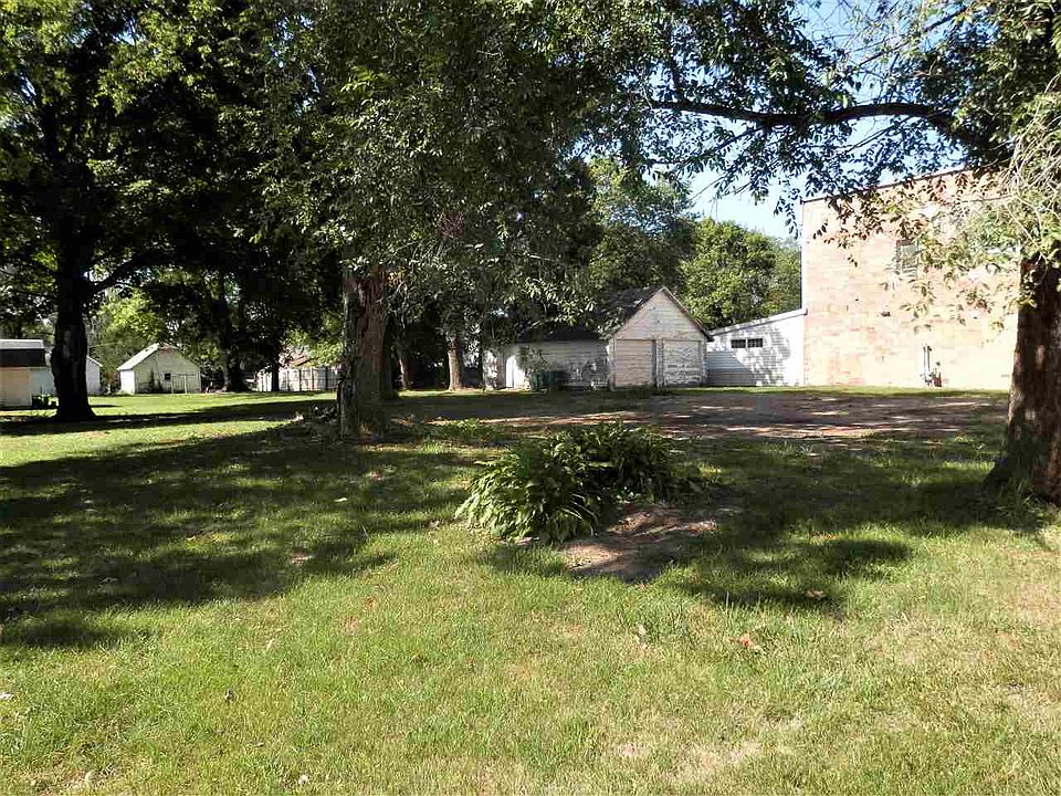 2nd image of 503 Main St