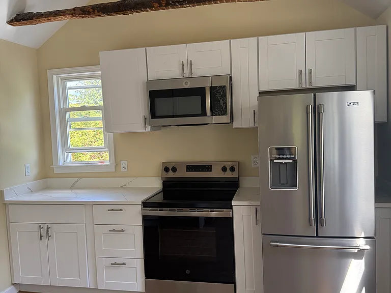 1 Pond Pl — Photo 3