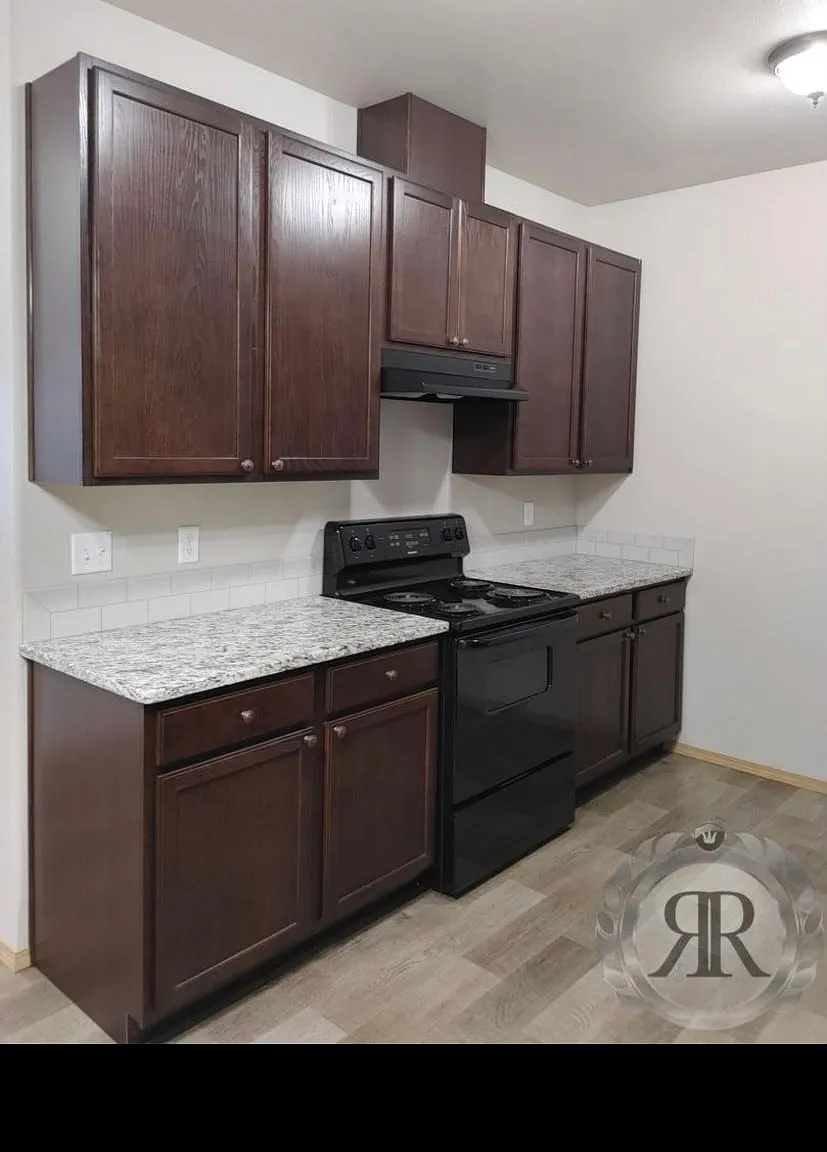 711 N 29th Ave — Photo 3