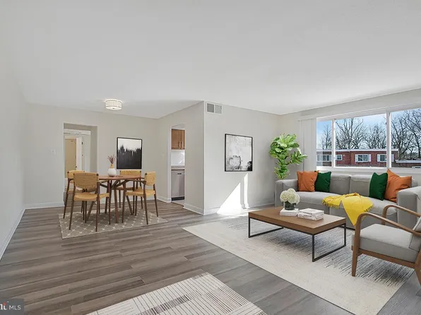 3823 Hamilton St #B-204, Hyattsville, MD 20781