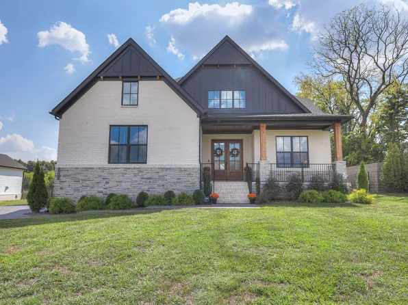 3384 Sarah Bee Ln, Thompsons Station, TN 37179