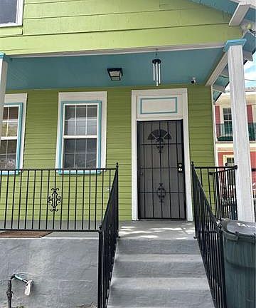 2nd image of 8927 Hickory St