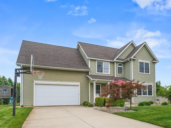 1449 Solak Ct, Saint Joseph, MI 49085