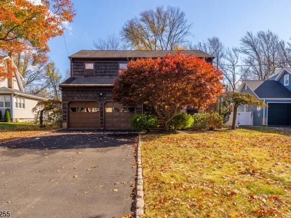 66 Emerald Pl, Clark Twp., NJ 07066