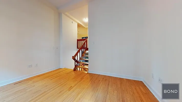 Rented by Bond New York | media 7