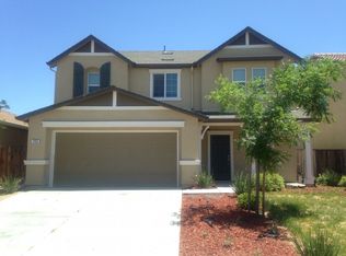 753 Hacienda St, Madera, CA 93638