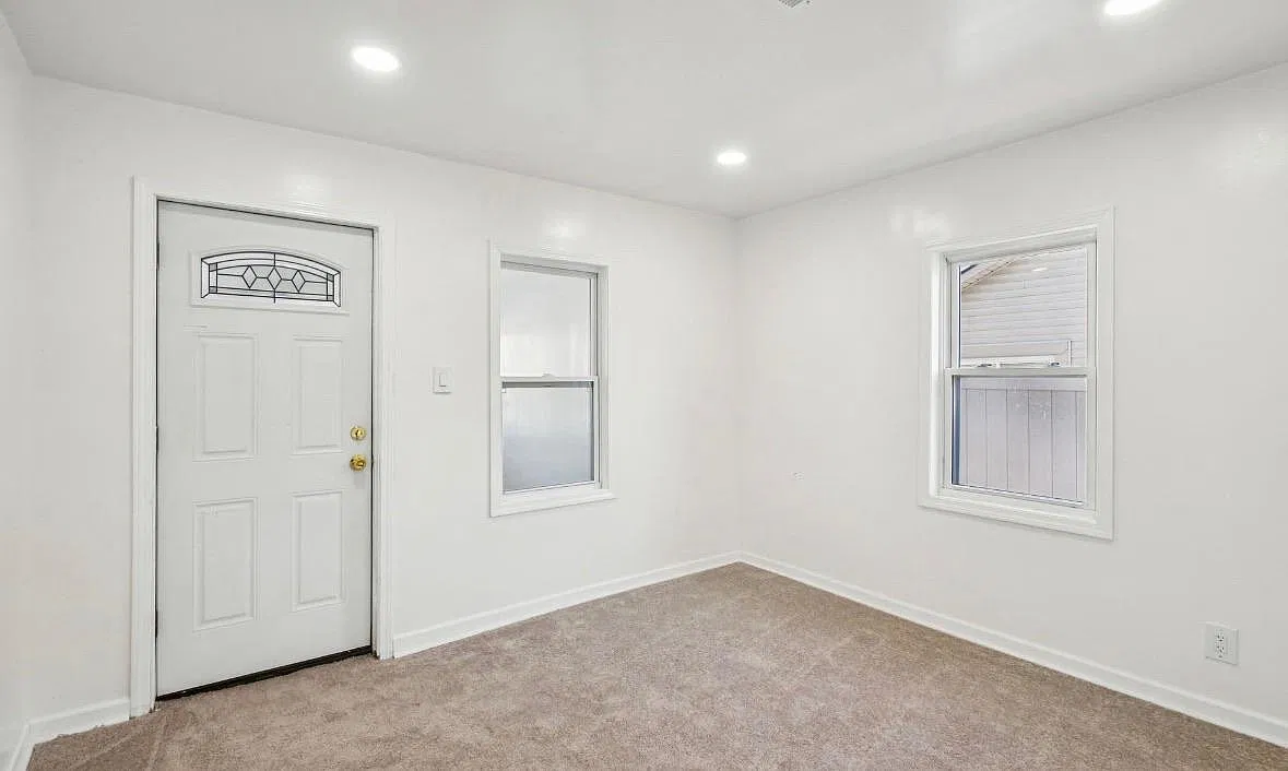 3 bed, 1000 sqft, $1,400 — Photo 4