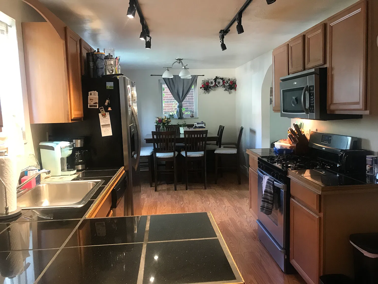 3 bed, 1.5 bath, $2,175 — Photo 2