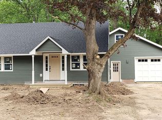 7462 Meadowbrook Dr, Baldwinsville, NY 13027
