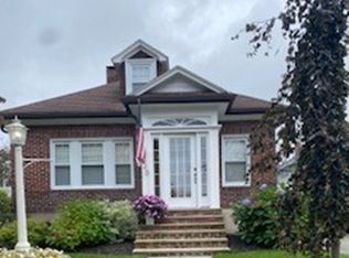 120 Russett Rd, West Roxbury, MA 02132