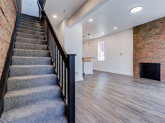 4th image of 915 Industry St