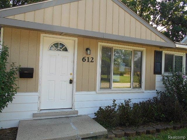 1st image of 612 Vought St