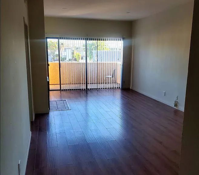 3757 Kelton Ave #104 — Photo 5