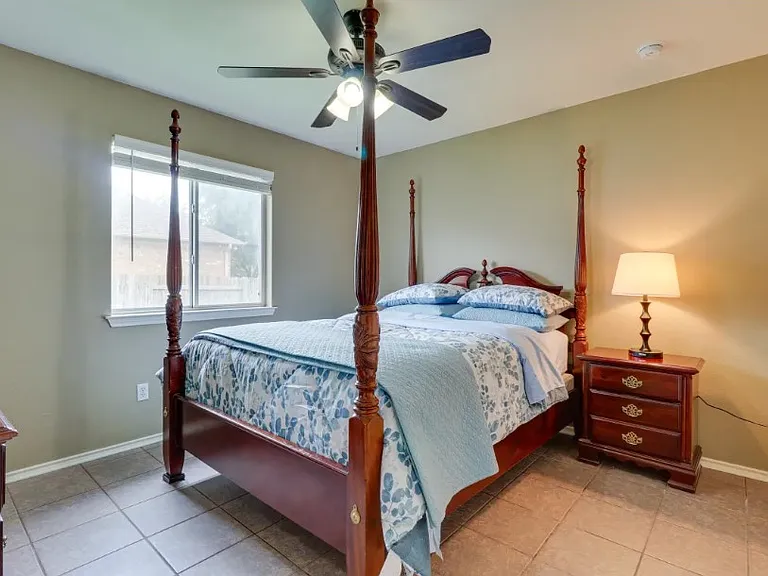 Bed Room 3 - Queen bed