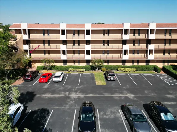 6524 Coral Lake Drive #212, Margate, FL 33063