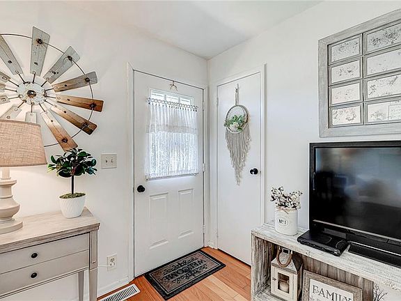 5th image of 1521 Jaques Dr