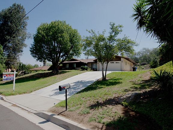 2nd image of 7754 Lakeside Dr.