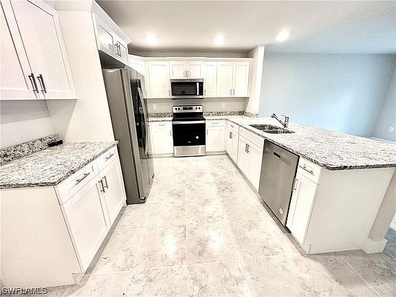 3rd image of 6074-6076 Lacota Ave