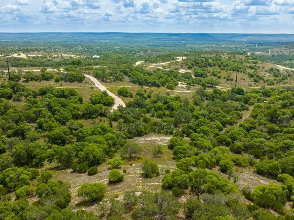 50 Maenius Rd, Blanco, TX 78606