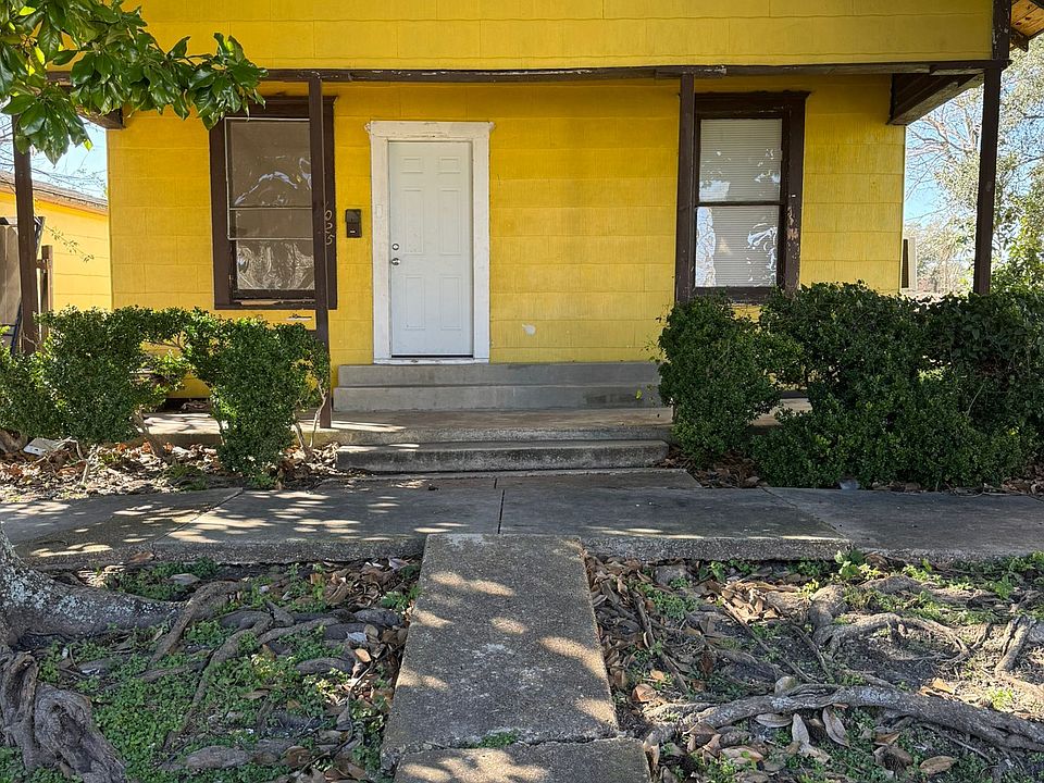 1st image of 1025 Lake Charles Ave