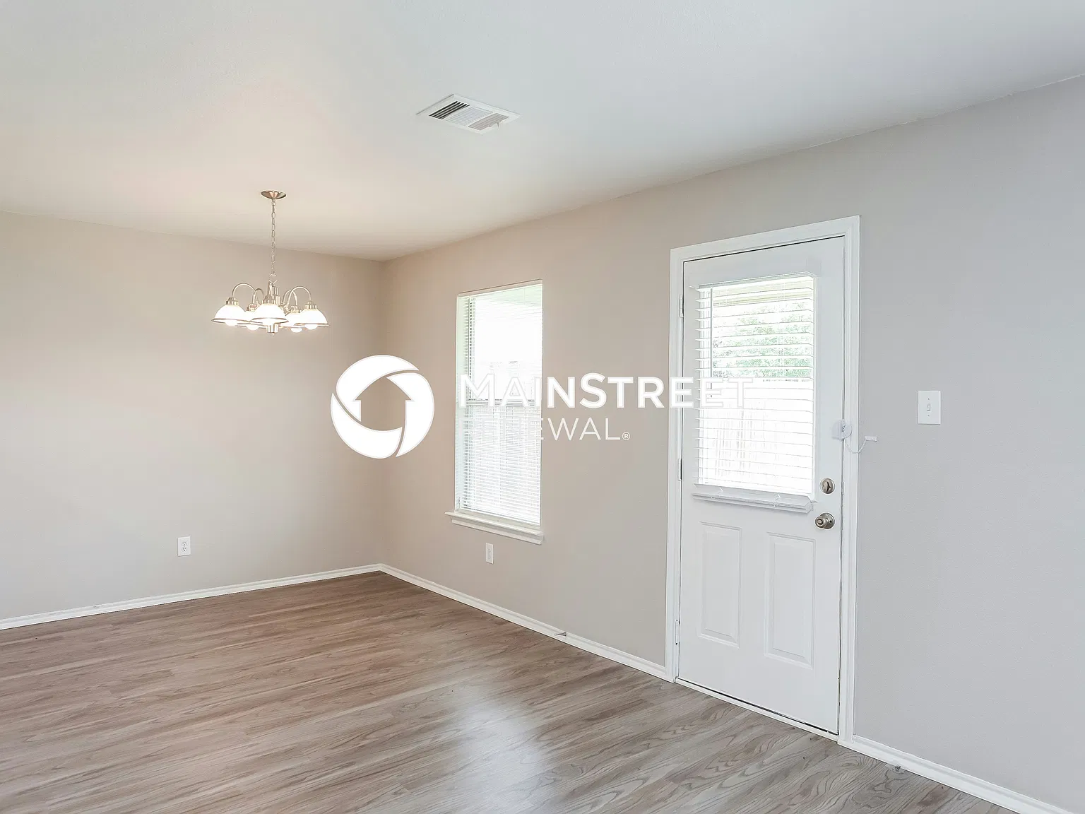2902 Candleside Dr — Photo 4