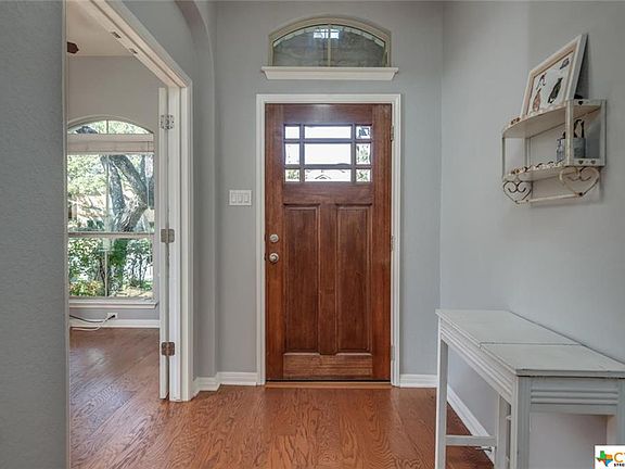 2nd image of 855 San Ignacio