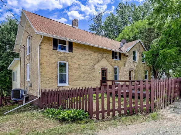 N1044 Scofield ROAD, Watertown, WI 53098