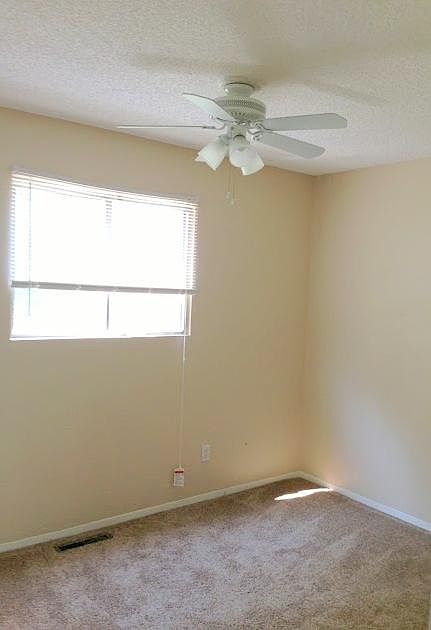 2nd image of 413 Cardinal Ct