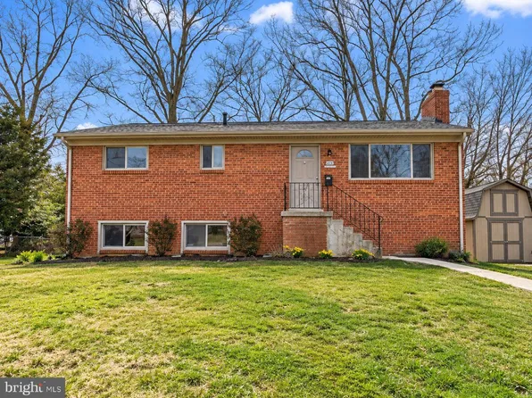 6020 Trailside Dr, Springfield, VA 22150