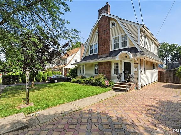 2nd image of 187 Kings Ct