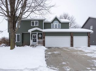 208 13th St SW, Altoona, IA 50009