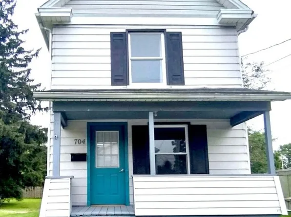 704 S Center St, Grove City, PA 16127