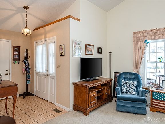 3rd image of 655 Thornburg Pl