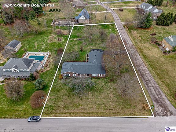 2nd image of 275 Canary Dr