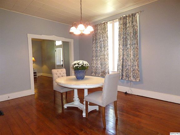 5th image of 1406 Oak St