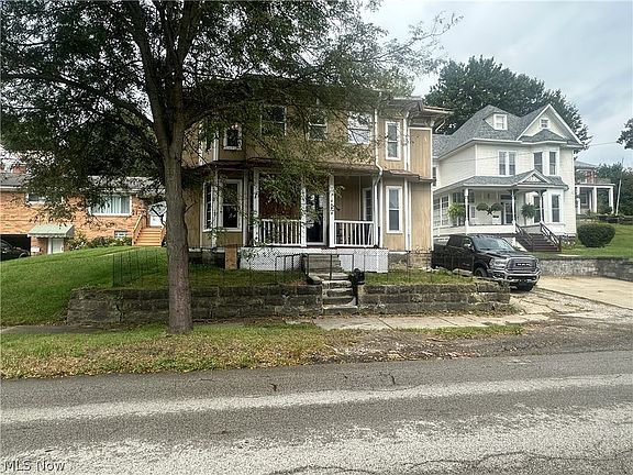 3rd image of 419 W Lincoln Way