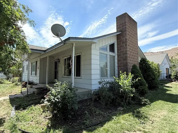 522 Golden Street, Oroville, WA 98844