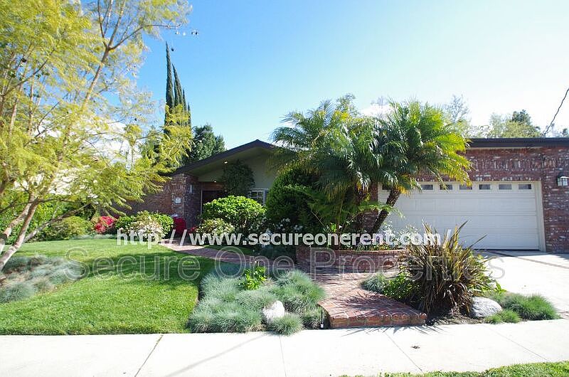 1st image of 23338 Los Encinos Way