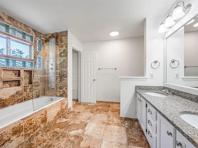 13701 Cambourne Dr — Photo 19