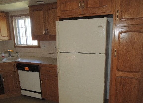 5th image of 416 Milford Ct